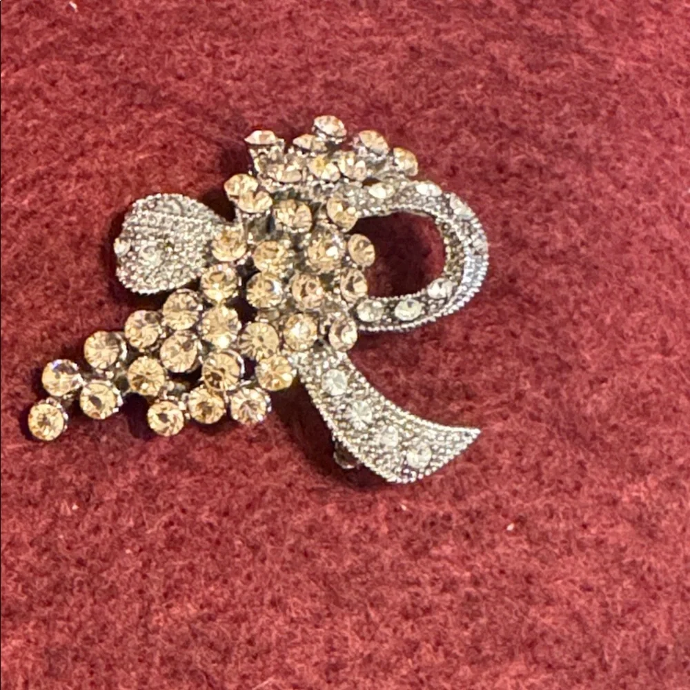 VTG 1980s signed ROM pink and white rhinestone bow brooch